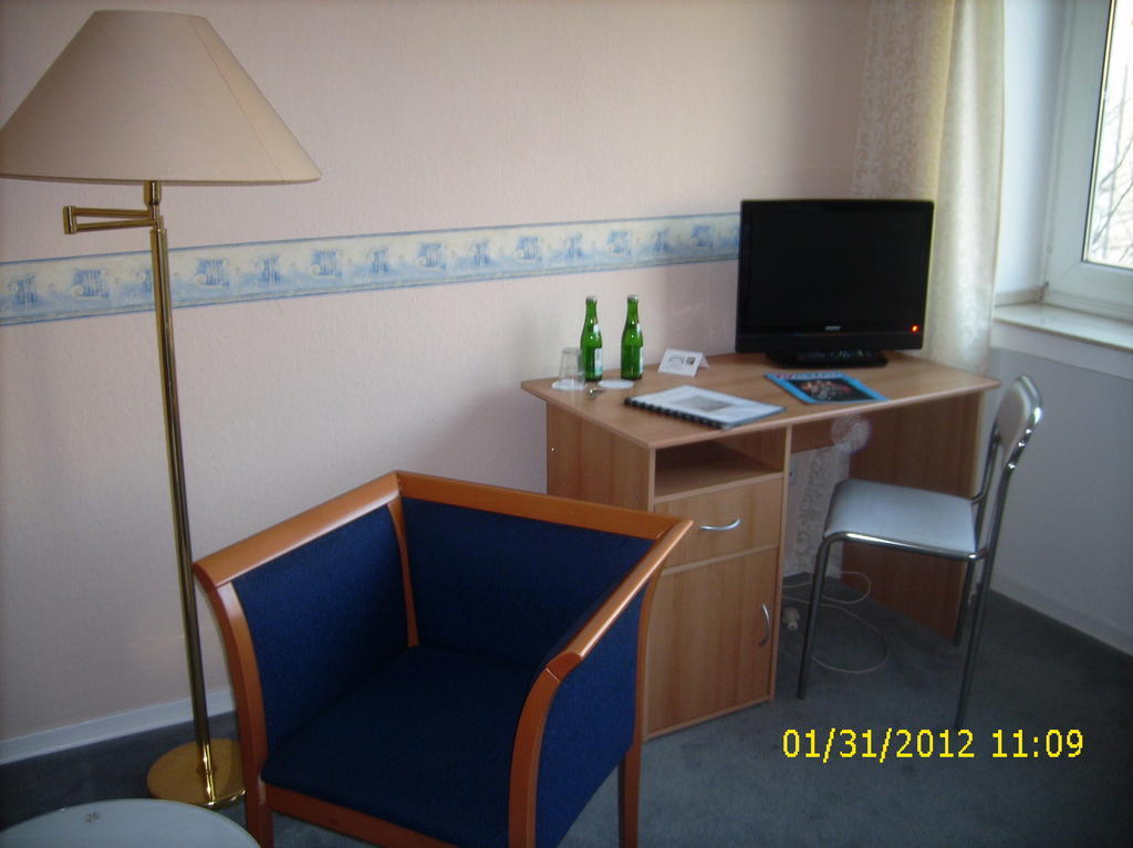 Eu Centralhotel Im Toennchen Dusseldorf Luaran gambar