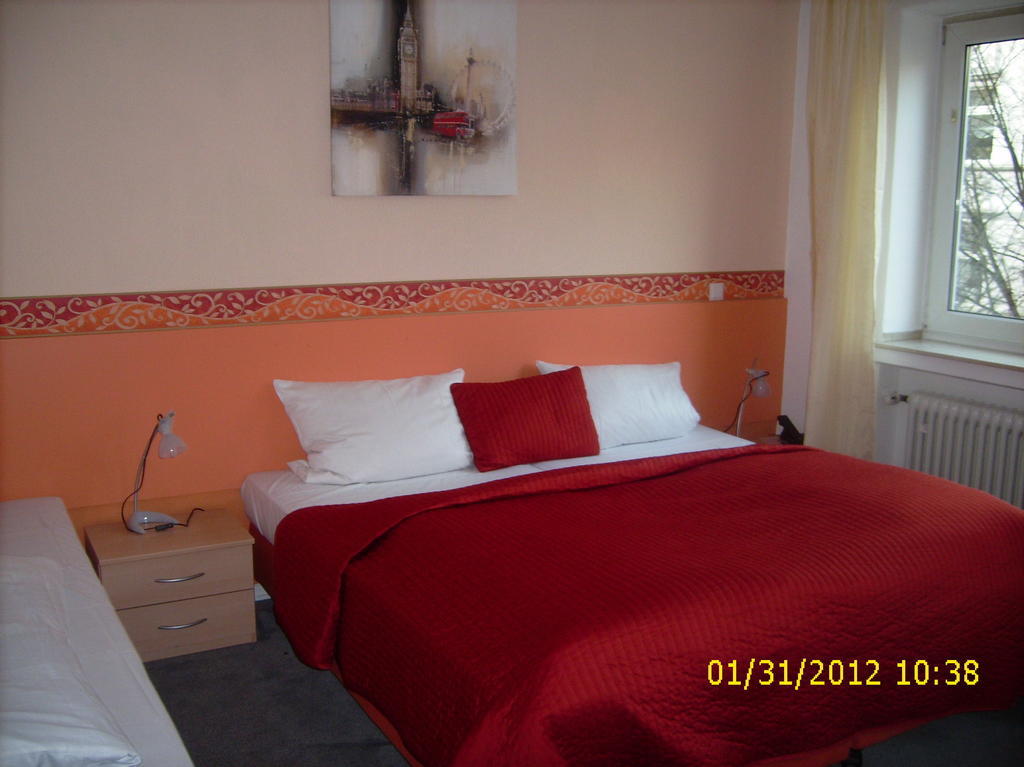 Eu Centralhotel Im Toennchen Dusseldorf Luaran gambar