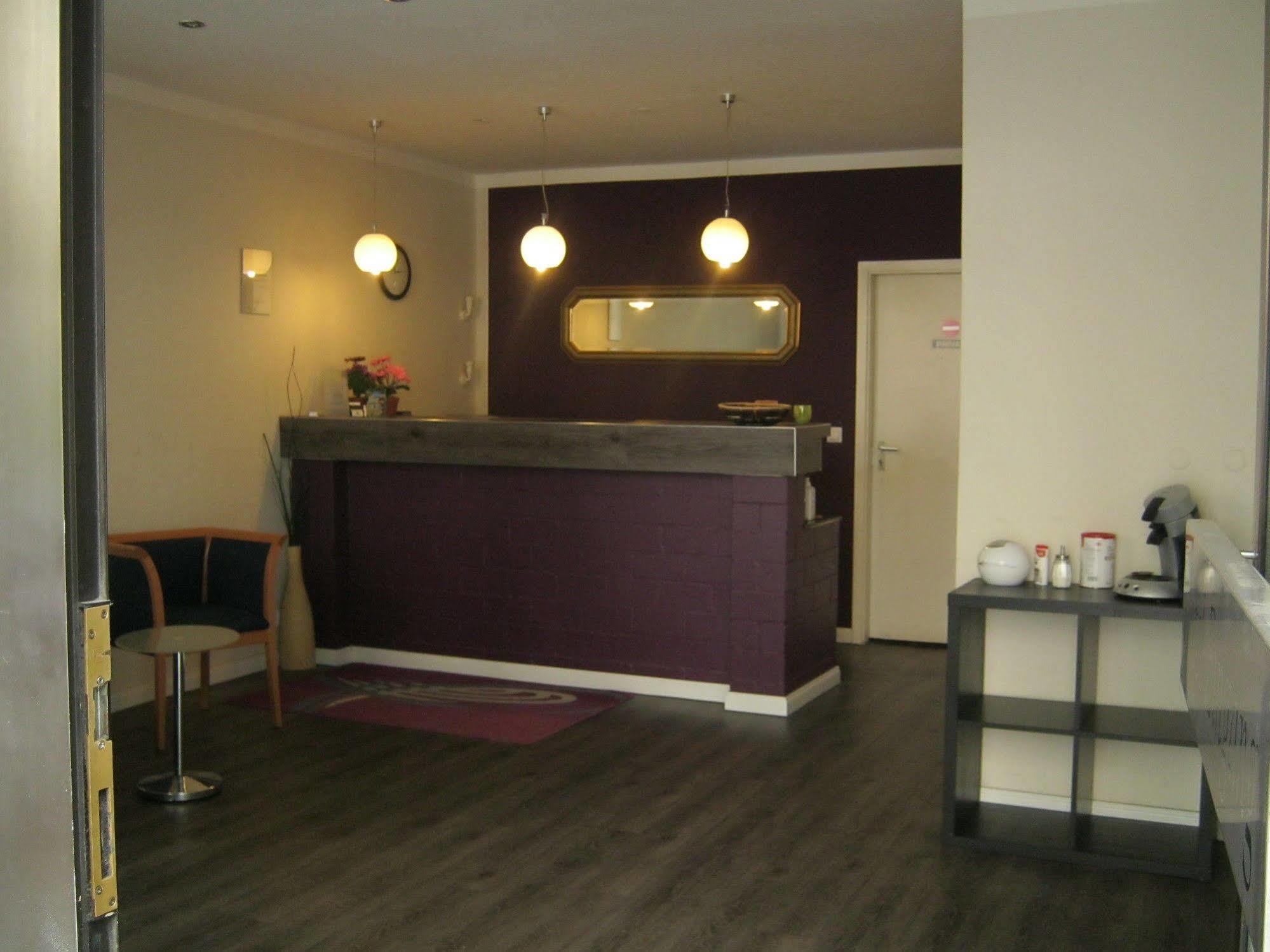 Eu Centralhotel Im Toennchen Dusseldorf Luaran gambar