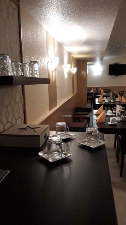Eu Centralhotel Im Toennchen Dusseldorf Luaran gambar