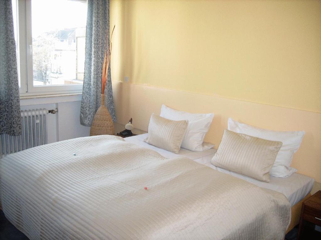 Eu Centralhotel Im Toennchen Dusseldorf Bilik gambar